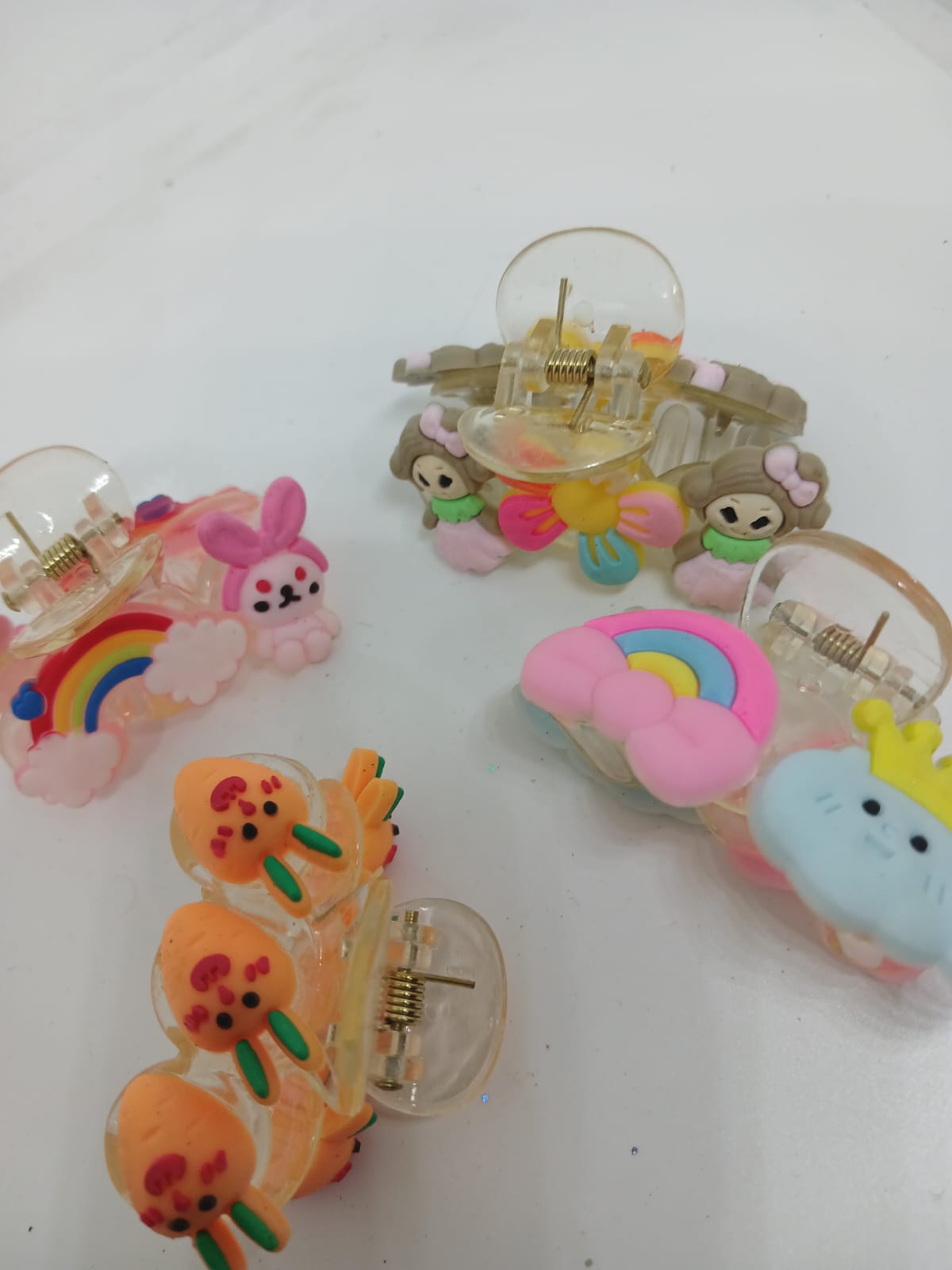 Pirañas con adornos de goma